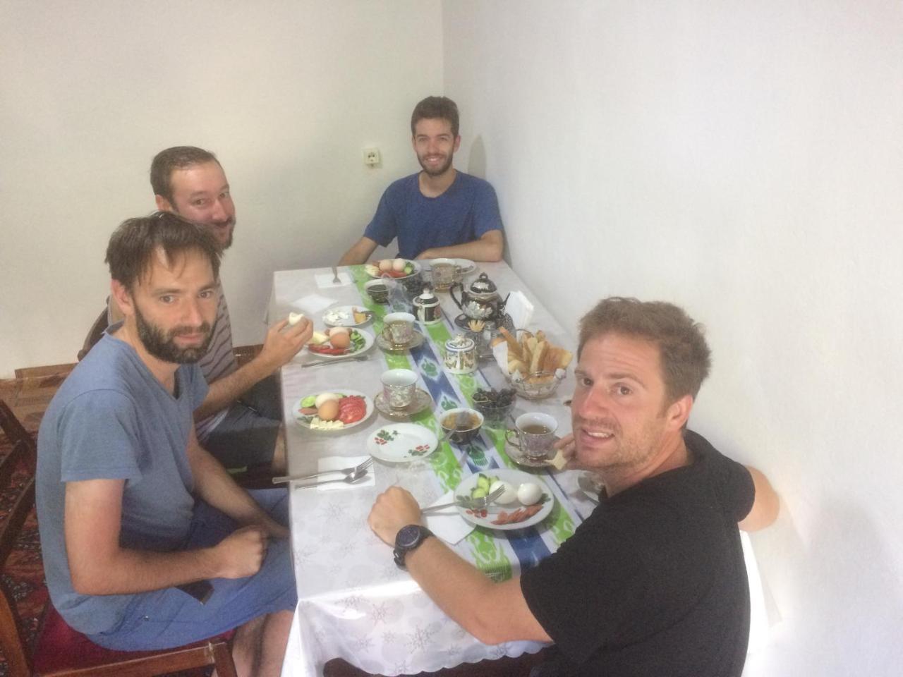 Panjakent Salom Hostel מראה חיצוני תמונה