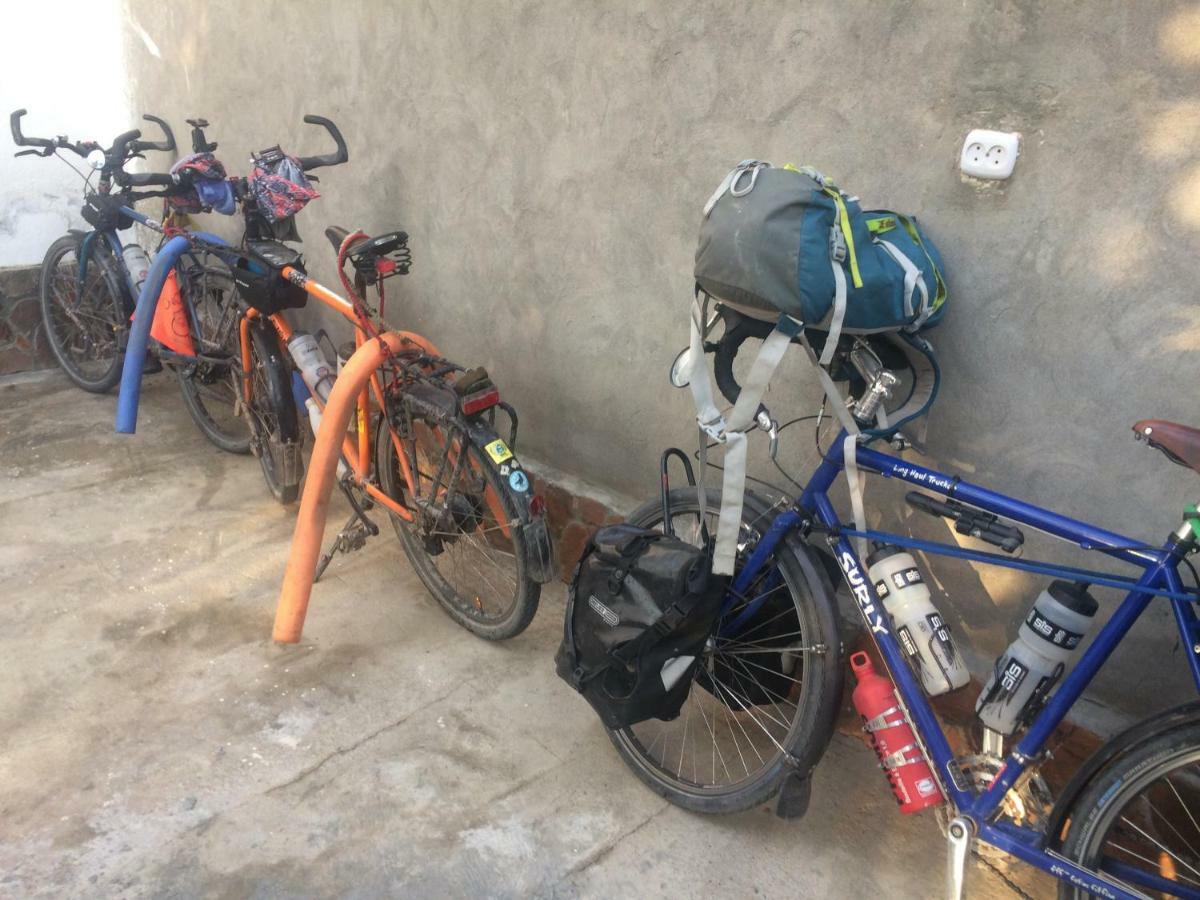 Panjakent Salom Hostel מראה חיצוני תמונה